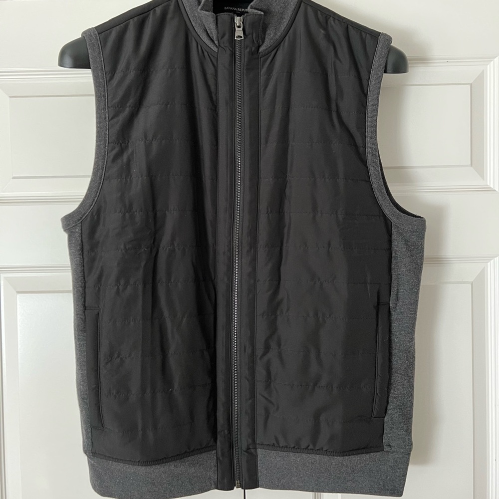 Black & Grey Banana Republic Quilted Mixed Media Vest, XL